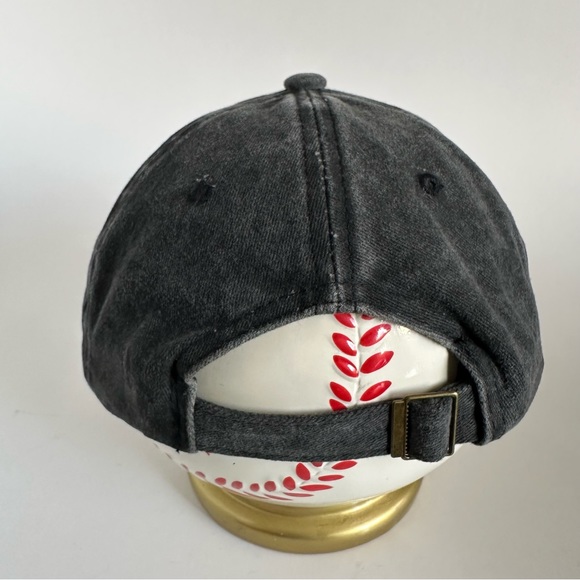 Yellowstone Baseball Cap Embroidered Logo Adjustable Strap Gray 100% Cotton - Picture 6 of 9